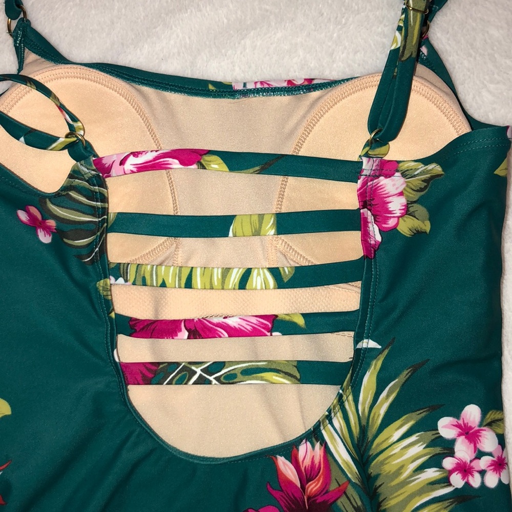 Kona Sol One Piece Bathing Suit - Picture 5 of 8
